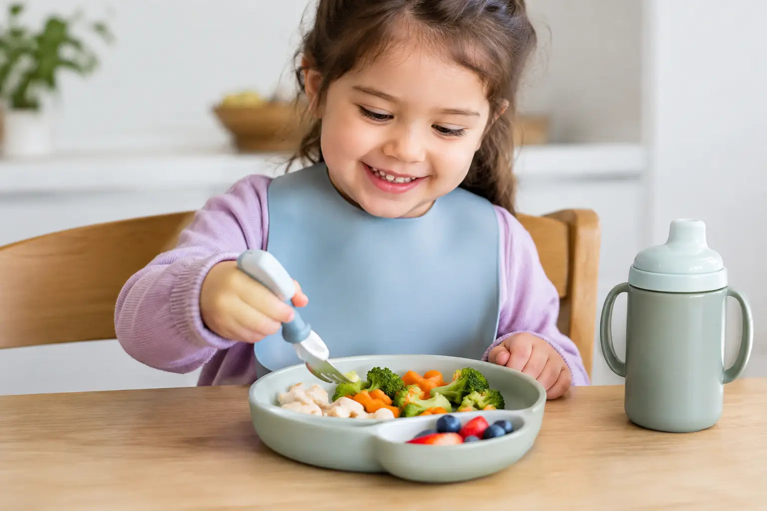 Best Adaptive Cutlery for Children at Mealtimes