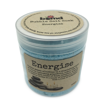 The Bath Bomb Body Soak Set includes Luxury Bath Bombs and Bubble Salt Body Soak in an energise scent jar